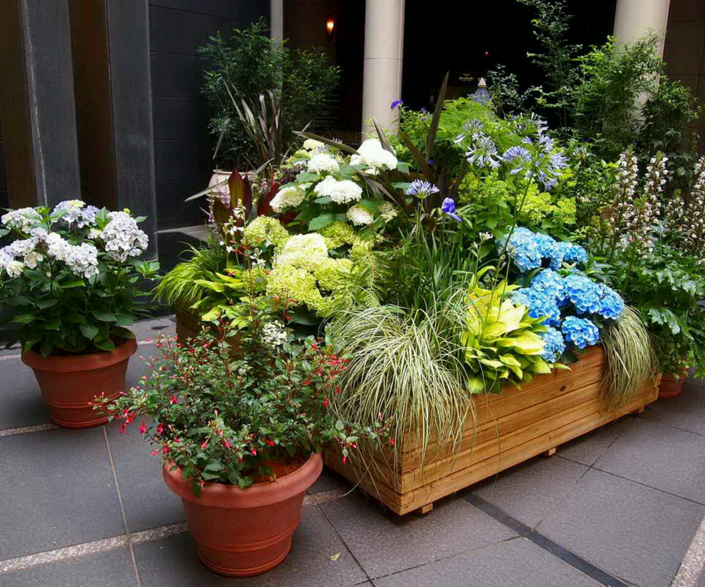 With House Beautiful Garden With House Beautiful Garden